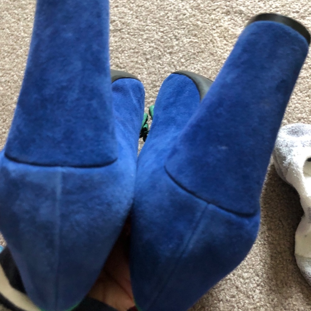 Color Block Pumps - Picture 10 of 10